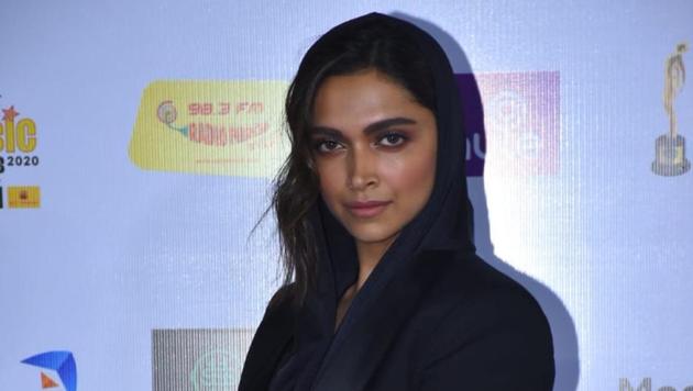 Deepika Padukone looks gorgeous in black. (Varinder Chawla) Deepika Padukone looks gorgeous in black. (Varinder Chawla)