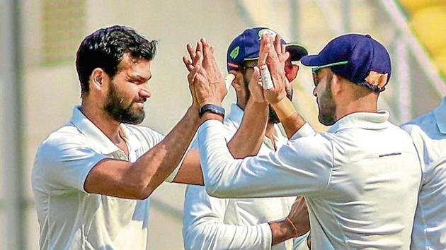 Aditya Sarwate (L) took 55 wickets in the 2018-19 Ranji Trophy to be the third highest wicket-taker.(PTI)