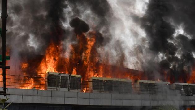 A major fire broke out at a car service station in east Kolkata on Thursday afternoon.(HT File Photo/Representative Image)