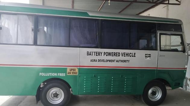 Battery operated coach kept ready for use in Agra. SC guidelines bar entry of petrol/diesel vehicles near Taj (HT Photo) Battery operated coach kept ready for use in Agra. SC guidelines bar entry of petrol/diesel vehicles near Taj (HT Photo)