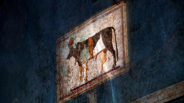 A fresco is pictured inside the House of Orchard "Casa del Frutteto", one of three restored domus (ancient houses) reopened to the public at the archaeological site of Pompeii, Italy, February 18, 2020. REUTERS/Ciro De Luca (REUTERS)