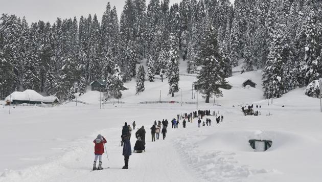 Tourists is the ski resort of Gulmarg.(HT File Photo)
