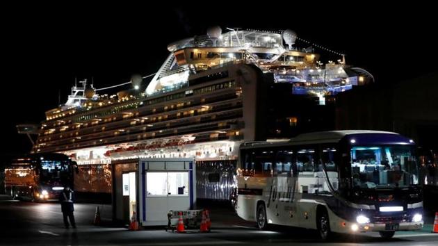 A bus transporting Hong Kong passengers from the coronavirus-hit cruise ship Diamond Princess leaves the Daikoku Pier Cruise Terminal in Yokohama, south of Tokyo. (REUTERS) A bus transporting Hong Kong passengers from the coronavirus-hit cruise ship Diamond Princess leaves the Daikoku Pier Cruise Terminal in Yokohama, south of Tokyo. (REUTERS)