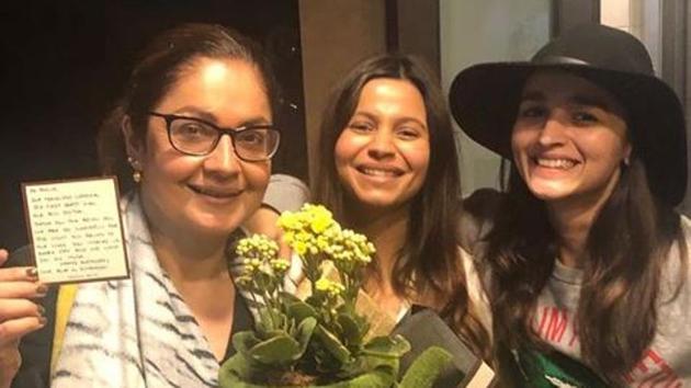 Pooja Bhatt celebrates birthday with her sisters, Alia Bhatt and Shaheen Bhatt.(Instagram)