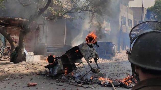 Vehicle on fire in Maujpur, New Delhi. (HT photos) Vehicle on fire in Maujpur, New Delhi. (HT photos)