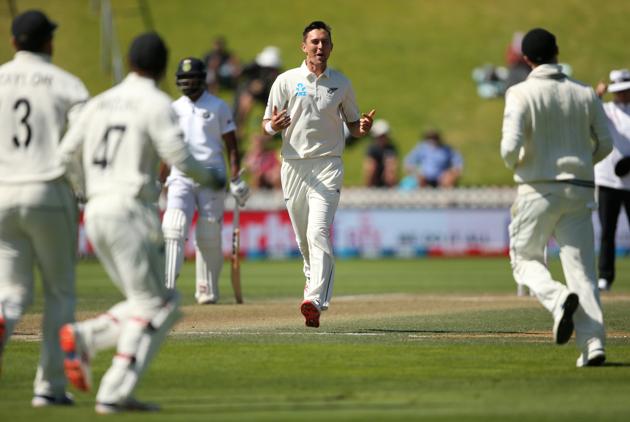 Cricket - New Zealand v India - First Test - Basin Reserve, Wellington, New Zealand - February 24, 2020 New Zealand's Trent Boult celebrates the wicket of India's Ajinkya Rahane with teammates REUTERS/Martin Hunter (REUTERS)