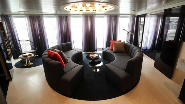 The Mega Rockstar suite is seen on the Virgin Voyages Scarlet Lady. Despite the unfortunate timing, with passengers on one ship quarantined in Japan after hundreds caught the virus and another turned away by five countries over fears someone on board may be ill, Branson sees cruises as a growth area. (Simon Dawson / REUTERS) The Mega Rockstar suite is seen on the Virgin Voyages Scarlet Lady. Despite the unfortunate timing, with passengers on one ship quarantined in Japan after hundreds caught the virus and another turned away by five countries over fears someone on board may be ill, Branson sees cruises as a growth area. (Simon Dawson / REUTERS)