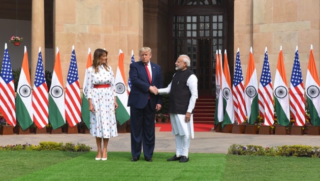 Prime Minister Narendra Modi with US President Donald Trump and First lady Melania Trump at Hyderabad house in New Delhi on Tuesday(Mohd Zakir/HT Photo)