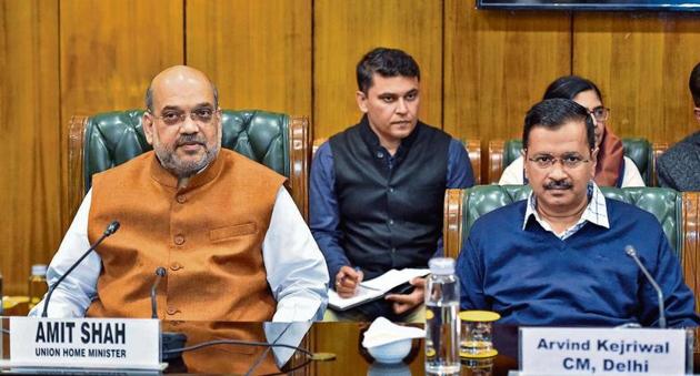 Union home minister Amit Shah and Delhi CM Arvind Kejriwal at a meeting to review the situation in Delhi, Feb 25, 2020.(PTI) Union home minister Amit Shah and Delhi CM Arvind Kejriwal at a meeting to review the situation in Delhi, Feb 25, 2020.(PTI)