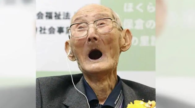 112-year-old Chitetsu Watanabe awarded as the world’s oldest living male by Guinness World Records.(Reuters)