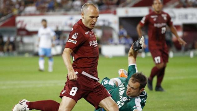 Vissel Kobe's Andres Iniesta of Spain scores his first goal for Vissel Kobe during their J-League soccer match against Jubilo Iwata.(REUTERS)