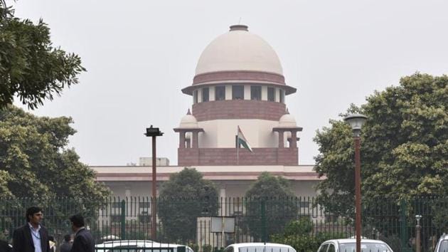 The Supreme Court will now hear the plea of the Ministry of Home Affairs to hang separately the convicts of the Delhi gang rape and murder case on march 5.(HT PHOTO)