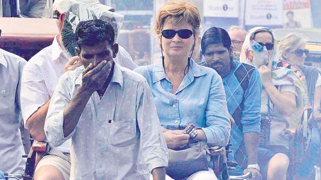 A recent study has found Kolkata air to carry over 50% carcinogenic and mutagenic particles during winters. (HT Photo/File/Representative) A recent study has found Kolkata air to carry over 50% carcinogenic and mutagenic particles during winters. (HT Photo/File/Representative)