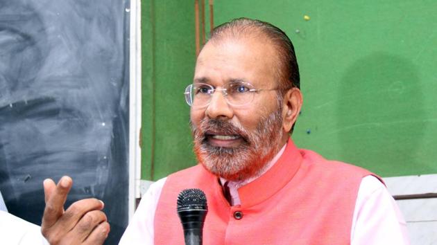 Former IPS officer DG Vanzara tweeted a copy of the Gujarat home department notification that he has been promoted as the IGP with effect from September 29, 2007.(Bhushan Koyande / HT File Photo) Former IPS officer DG Vanzara tweeted a copy of the Gujarat home department notification that he has been promoted as the IGP with effect from September 29, 2007.(Bhushan Koyande / HT File Photo)