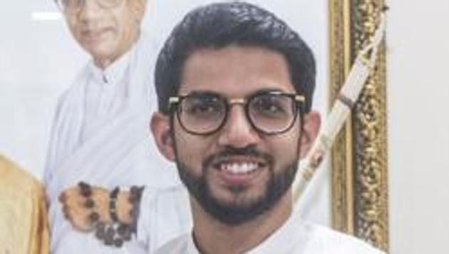 Aaditya Thackeray has sought an apology from former Maharashtra Chief Minister Devendra Fadnavis. (HT Photo) Aaditya Thackeray has sought an apology from former Maharashtra Chief Minister Devendra Fadnavis. (HT Photo)