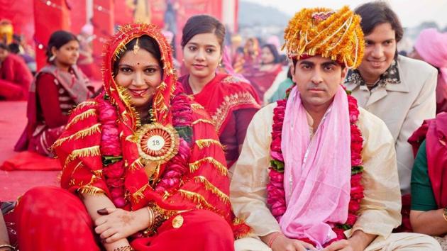 Bhumi Pednekar and Ayushmann Khurrana in a still from Dum Laga Ke Haisha.