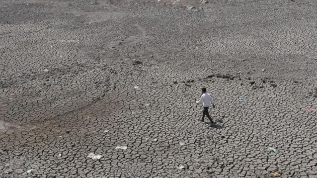A NITI Ayog report lists Bundelkhand’s 13 districts among India’s 200 most backward districts and mentions the water scarcity in the area(Hindustan Times Photo/File/Representative)