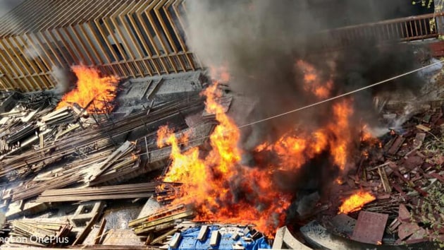 A fire broke out in the terrace of under-construction building in Naupada, Thane during afternoon hours on Friday(HT Photo/Praful Gangrude)