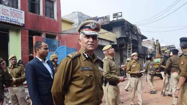 Newly appointed Commissioner of Delhi Police S N Shrivastava visits violence-affected areas at Shiv Vihar in Northeast Delhi.(HT photo)