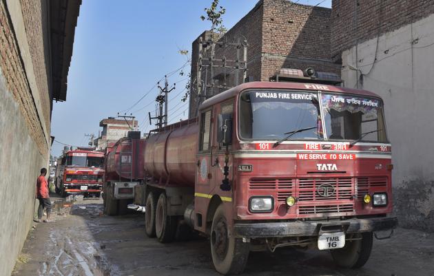 Fire tenders arriving at the spot in Meharban village in Ludhiana on March 2. Gurpreet Singh/ HT Fire tenders arriving at the spot in Meharban village in Ludhiana on March 2. Gurpreet Singh/ HT