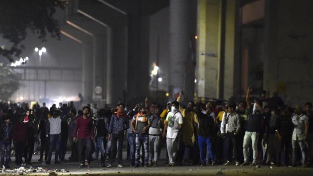 On the night of February 23, Maujpur saw clashes between pro Citizenship Amendment Act (CAA) groups and those opposing it. (Sonu Mehta / HT Photo)