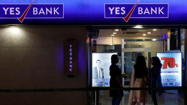 Employees enter a Yes Bank branch at its headquarters in Mumbai, India January 17, 2018.(Reuters file photo) Employees enter a Yes Bank branch at its headquarters in Mumbai, India January 17, 2018.(Reuters file photo)