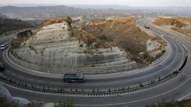 The highways construction arm of the government is weighed down by debt of almost Rs 2 lakh crore primarily because of land acquisition costs and lack of financial closure for highway projects. Land costs make up 30-35 % of the total project cost.(Reuters file photo) The highways construction arm of the government is weighed down by debt of almost Rs 2 lakh crore primarily because of land acquisition costs and lack of financial closure for highway projects. Land costs make up 30-35 % of the total project cost.(Reuters file photo)