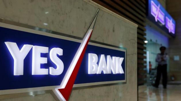 A security guard stands outside a Yes Bank branch at its headquarters in Mumbai, January 17, 2018. REUTERS/Danish Siddiqui/Files (REUTERS) A security guard stands outside a Yes Bank branch at its headquarters in Mumbai, January 17, 2018. REUTERS/Danish Siddiqui/Files (REUTERS)