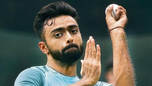 Indian cricketer Jaydev Unadkat delivers the ball at a training session at the R. Premadasa Stadium in Colombo on March 11, 2018. - The Nidahas Trophy tri-nation Twenty20 tournament is taking place with the Sri Lanka, Bangladesh and India cricket teams.