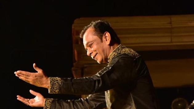 Pandit Krishan Mohan Mishra during his Kathak performance. Pandit Krishan Mohan Mishra during his Kathak performance.