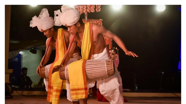 Sinam Basu and his group resented Shiva Panchakshara and Basant raas in Manipuri dance style. Sinam Basu and his group resented Shiva Panchakshara and Basant raas in Manipuri dance style.
