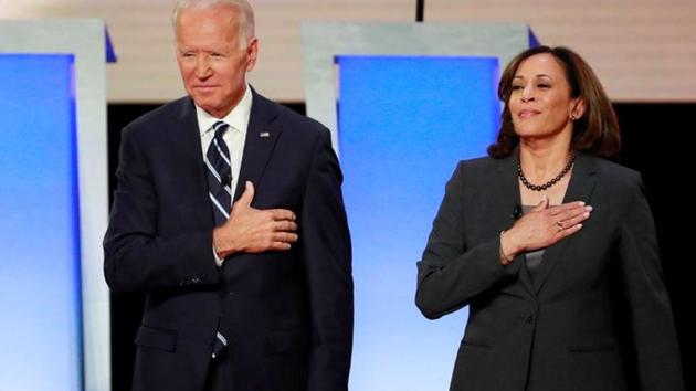 Senator Kamala Harris’s (right) endorsement was the sixth from Joe Biden’s (left) erstwhile rivals, including Senator Amy Klobuchar, former Mayor Pete Buttigieg, former congressman Beto O’Rourke and billionaire Michael Bloomberg in recent days, (Reuters File Photo) Senator Kamala Harris’s (right) endorsement was the sixth from Joe Biden’s (left) erstwhile rivals, including Senator Amy Klobuchar, former Mayor Pete Buttigieg, former congressman Beto O’Rourke and billionaire Michael Bloomberg in recent days, (Reuters File Photo)