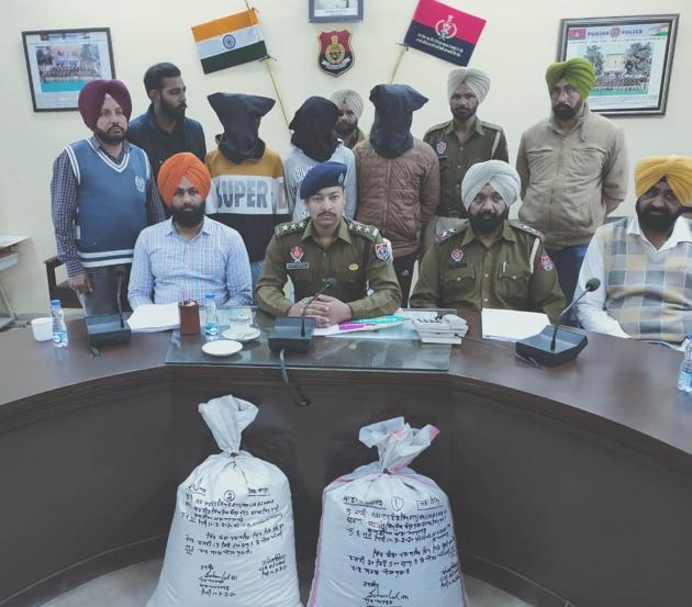 Police interacting with the media to share information about the gang bust and drug seizure in Sangrur on Wednesday. (HT PHOTO) Police interacting with the media to share information about the gang bust and drug seizure in Sangrur on Wednesday. (HT PHOTO)