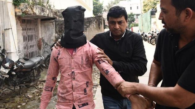 Delhi Police Special Cell arrested a man called Salman, an accused in IB official Ankit Sharma’s murder case, on Thursday.(VIPIN KUMAR/HT PHOTO.) Delhi Police Special Cell arrested a man called Salman, an accused in IB official Ankit Sharma’s murder case, on Thursday.(VIPIN KUMAR/HT PHOTO.)