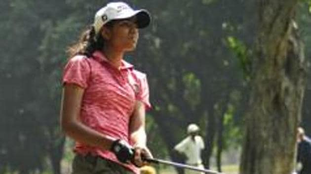 Diksha Dagar in action during Women Golf tournament at golf Club Chandigarh.(HT Photo)