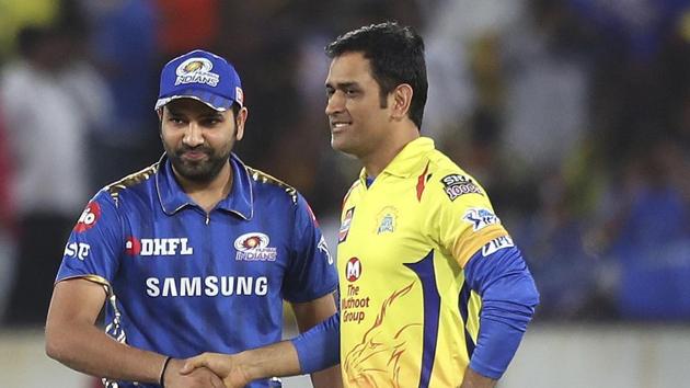 Mumbai Indians captain Rohit Sharma, left and Chennai Super Kings captain Mahendra Singh Dhoni.(AP)