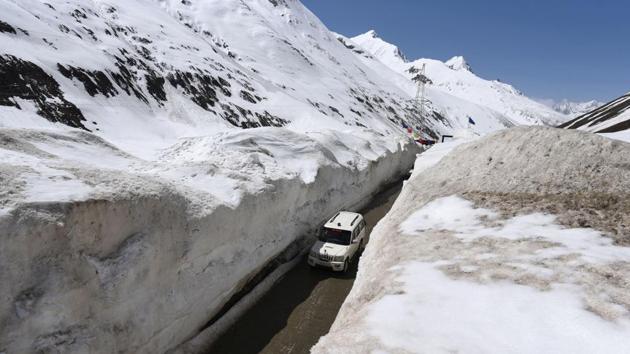 Zoji La (Pass), at an altitude of more than 11,000 feet, remains snowbound for almost half the year and cuts off Ladakh from Kashmir. (HT File Photo) Zoji La (Pass), at an altitude of more than 11,000 feet, remains snowbound for almost half the year and cuts off Ladakh from Kashmir. (HT File Photo)