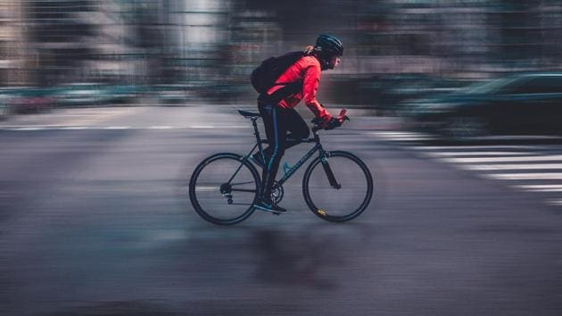 Walk, cycle or drive? Coronavirus shakes up urban transport. (Unsplash) Walk, cycle or drive? Coronavirus shakes up urban transport. (Unsplash)
