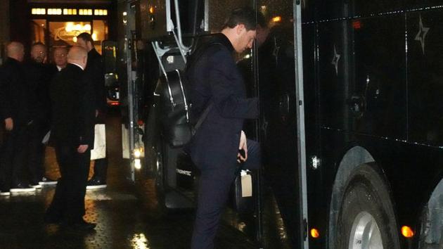 Tottenham Hotspur's Jan Vertonghen steps onto the team coach taking the players to the stadium.(REUTERS)