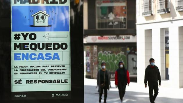 An ad advising people to be responsible and stay home is displayed at the almost empty Preciados street due to the coronavirus outbreak in central Madrid, Spain, March 14, 2020.(Reuters file photo) An ad advising people to be responsible and stay home is displayed at the almost empty Preciados street due to the coronavirus outbreak in central Madrid, Spain, March 14, 2020.(Reuters file photo)