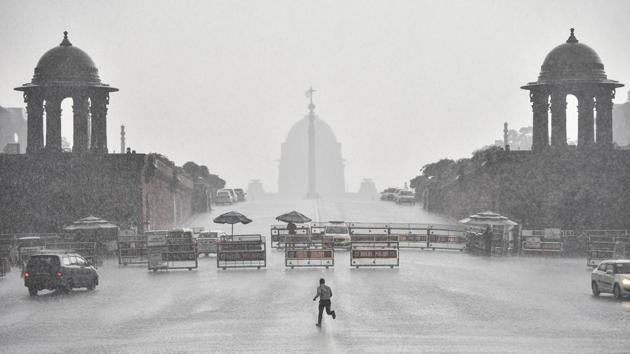 The rainfall in the national capital also led to a drop in the mercury and waterlogging in several areas, causing traffic jams. (PTI) The rainfall in the national capital also led to a drop in the mercury and waterlogging in several areas, causing traffic jams. (PTI)