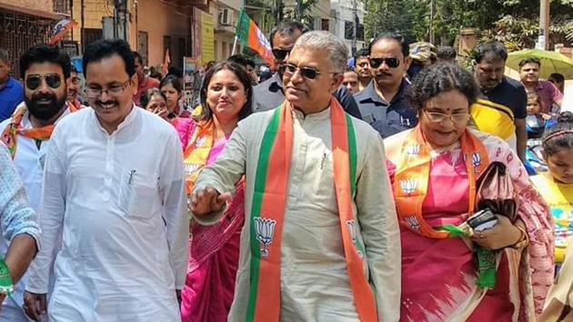 BJP state unit president Dilip Ghosh leads a rally in Kolkata on Sunday. (HT Photo) BJP state unit president Dilip Ghosh leads a rally in Kolkata on Sunday. (HT Photo)