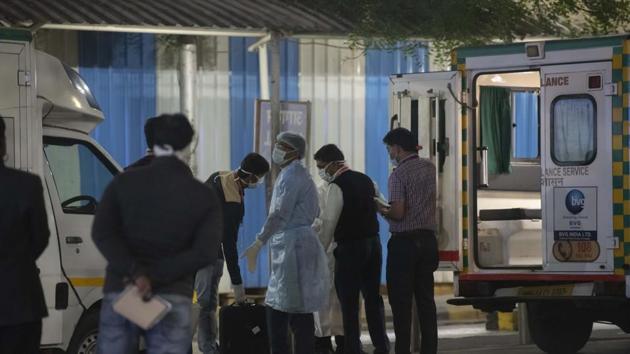 Three new countries, which have been added to the list of high risk countries are Dubai, the US and Saudi Arabia. Pune airport operates international flights only to Dubai. Medical officers are seen outside Pune airport to check passengers arriving from Dubai. (Pratham Gokhale/HT Photo) Three new countries, which have been added to the list of high risk countries are Dubai, the US and Saudi Arabia. Pune airport operates international flights only to Dubai. Medical officers are seen outside Pune airport to check passengers arriving from Dubai. (Pratham Gokhale/HT Photo)
