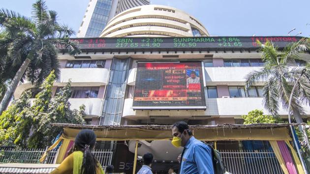 India NSE Volatility Index, the stock market’s fear gauge, is hovering around levels not seen since 2008, signaling market turbulence will likely persist.(Pratik Chorge/HT Photo)
