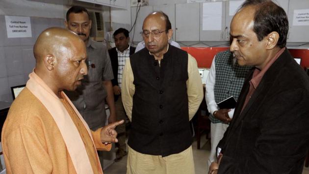Uttar Pradesh Chief Minister Yogi Adityanath during an inspection of the coronavirus control room in Lucknow . (ANI) Uttar Pradesh Chief Minister Yogi Adityanath during an inspection of the coronavirus control room in Lucknow . (ANI)