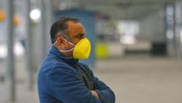 People seen wearing face masks as a preventive measure against the spread of coronavirus (COVID-19) (Amal KS/HT PHOTO)