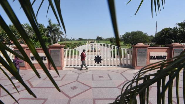 A deserted Rajghat in New Delhi on Tuesday. India expanded travel restrictions on Monday, banning passengers from countries of the European Union and European Free Trade Association, Turkey and the United Kingdom - including its own citizens. (Sonu Mehta / HT Photo)