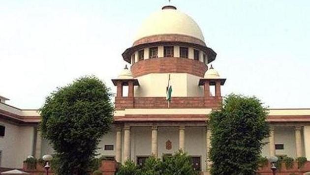 SC sought responses from Madhya Pradesh chief minister Kamal Nath and speaker NP Prajapati on a petition by 10 BJP MLAs seeking an immediate floor test. (Sunil Saxena/HT File Photo) SC sought responses from Madhya Pradesh chief minister Kamal Nath and speaker NP Prajapati on a petition by 10 BJP MLAs seeking an immediate floor test. (Sunil Saxena/HT File Photo)