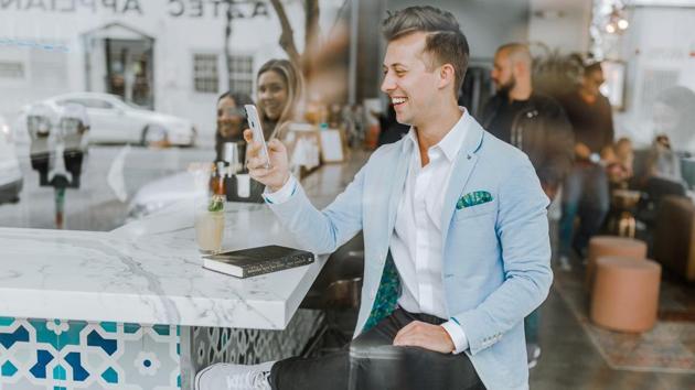 Joking about the coronavirus has become popular on dating sites, although not necessarily effective at endearing matches to each other. (Unsplash) Joking about the coronavirus has become popular on dating sites, although not necessarily effective at endearing matches to each other. (Unsplash)