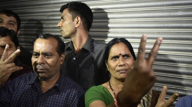 The mother of the Delhi gang rape victim said that they finally got justice after the four convicts in the case were hanged in Delhi’s Tihar Jail on March 20, 2020. (Vipin Kumar / HT Photo) The mother of the Delhi gang rape victim said that they finally got justice after the four convicts in the case were hanged in Delhi’s Tihar Jail on March 20, 2020. (Vipin Kumar / HT Photo)